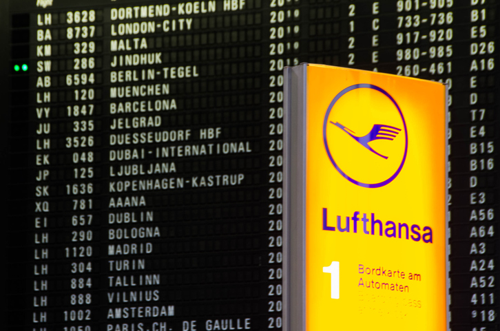 Unlock Rewards in the Sky: Lufthansa Launches NFT Loyalty Program on the Polygon Network